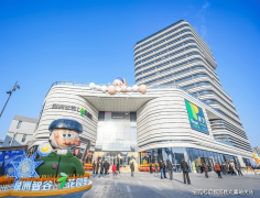 <b>于细节处见线）立面美线条勾勒天际</b>